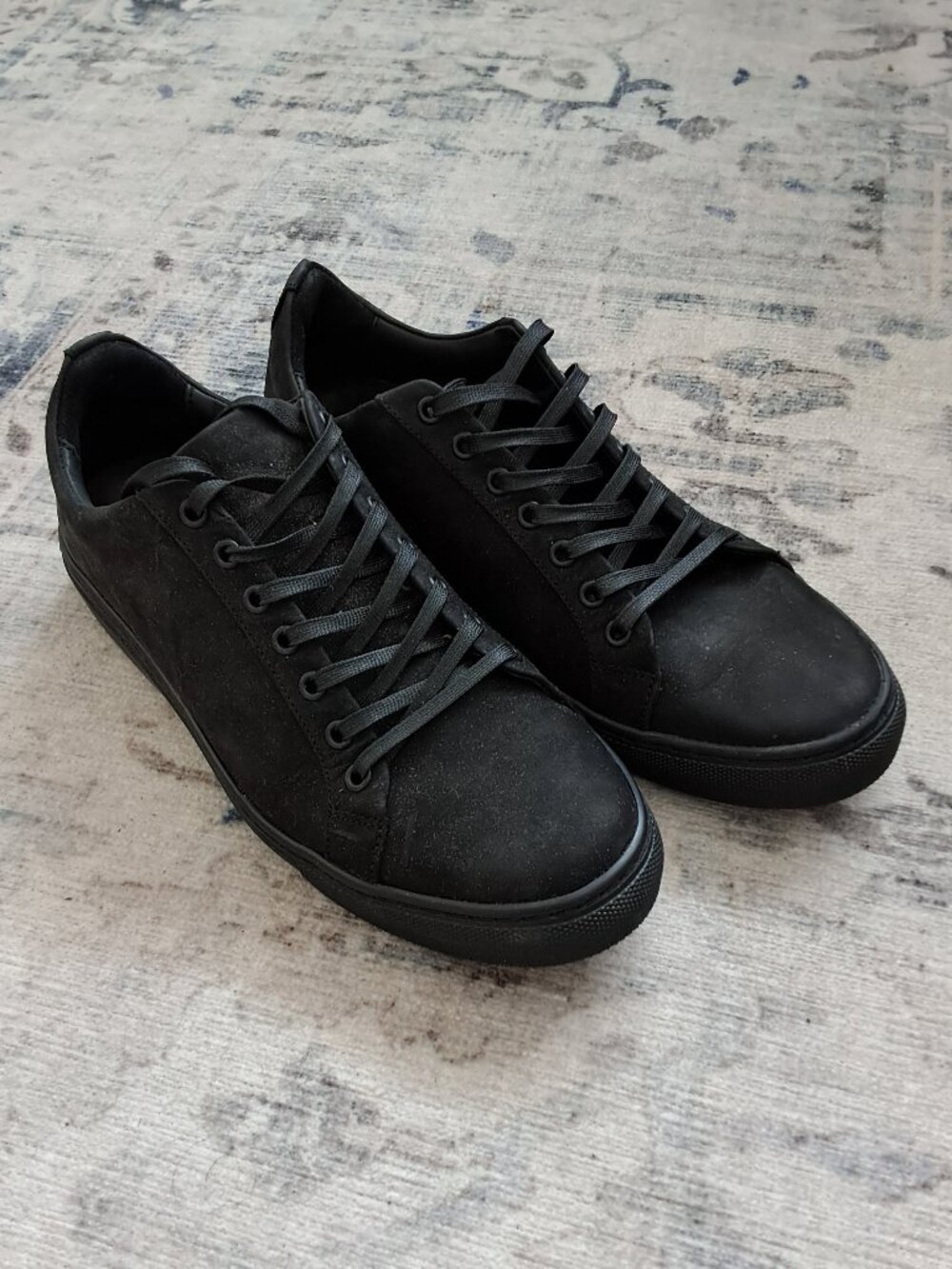 Thursday Sneakers